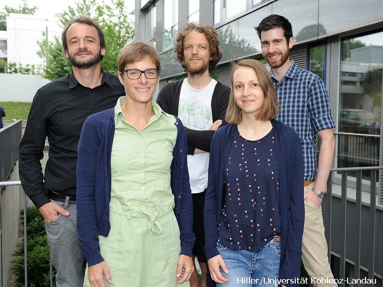 Gruppenfoto des Forschungsteams der Uni Koblenz-Landau, das den Transferpreis 2018 gewonnen hat